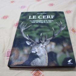 Le cerf le reconnaitre et le suivre tout au long de sa vie