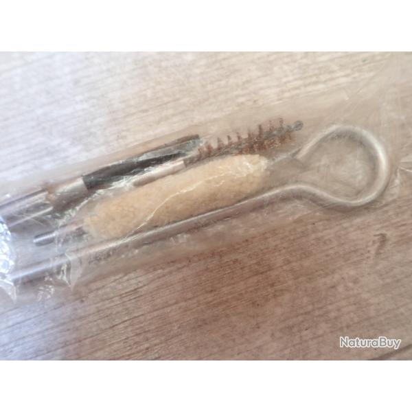 Baguette de nettoyage, tournevis dotation pour revolver Smith & Wesson.