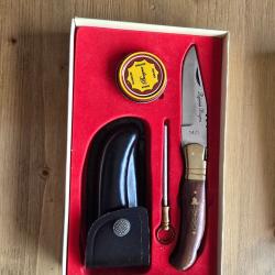 Coffrer Laguiole de chasse bois palissandre incrust&eacute;