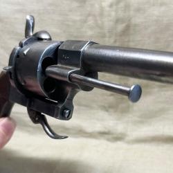 Superbe r&eacute;volver - gros calibre 11 mm - fin XIX i&egrave;me si&egrave;cle - en tr&egrave;s bon &eacute;tat