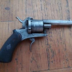 Revolver &agrave; broche