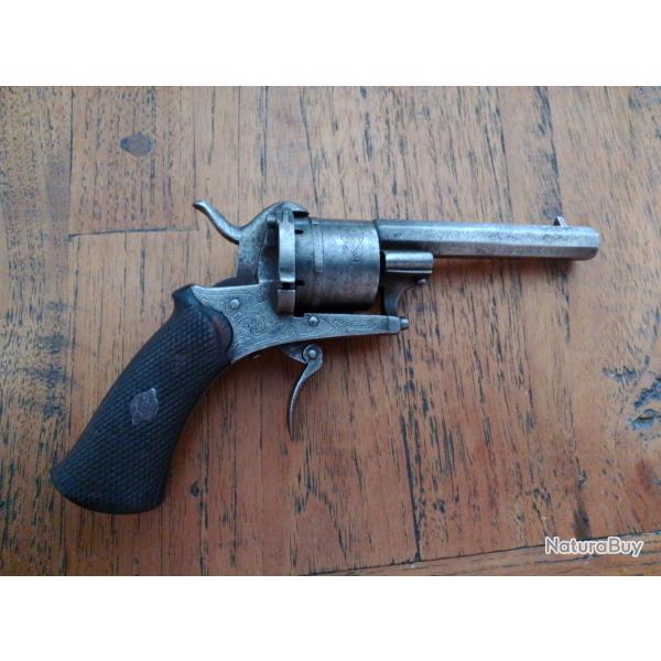 Revolver � broche