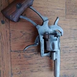 R&eacute;volvers &agrave; broche sans ressort