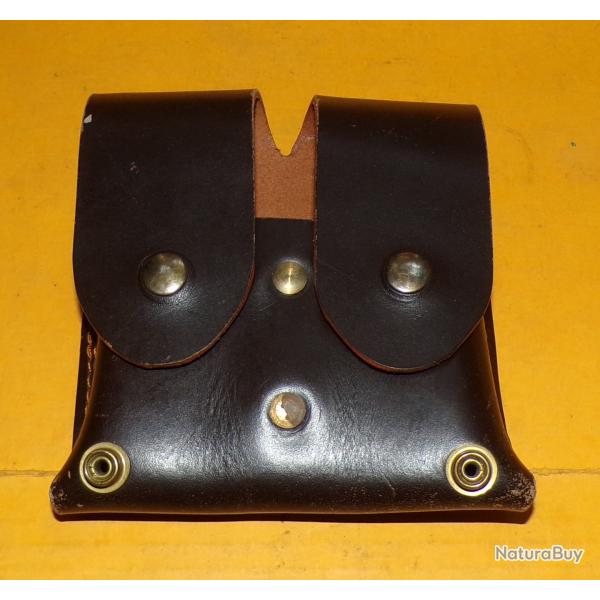 PORTE CHARGEURS EN CUIR MARRON , POUR 2 PIECES , MODELE A DETERMINER   ,ETAT NEUF  VOIR PHOTOS . POU
