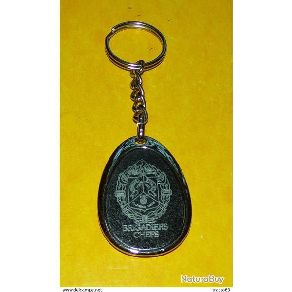 LEGION : PORTE CLES DU 1er REGIMENT ETRANGER DE CAVALERIE LES BRIGADIERS CHEFS , FABRICANT JYS , LE