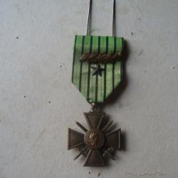 MEDAILLE CROIX DE GUERRE VICHY 1939 /  1940