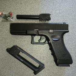 Glock 17 b&w