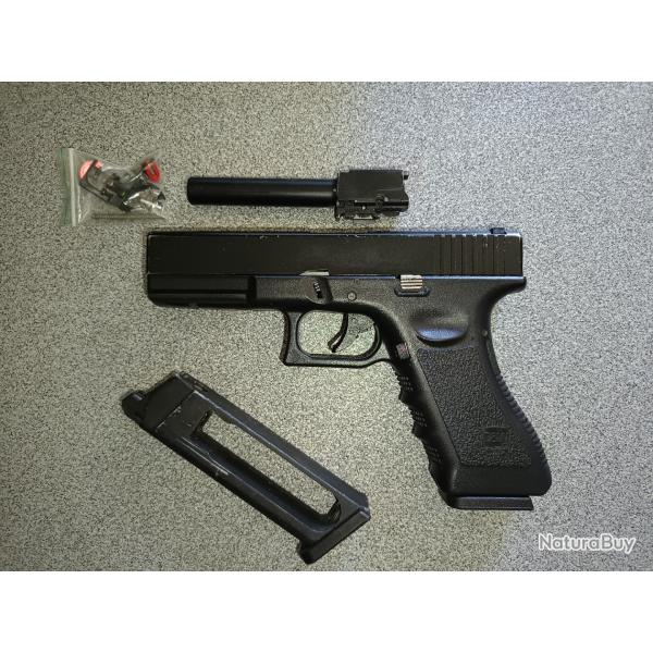Glock 17 b&w