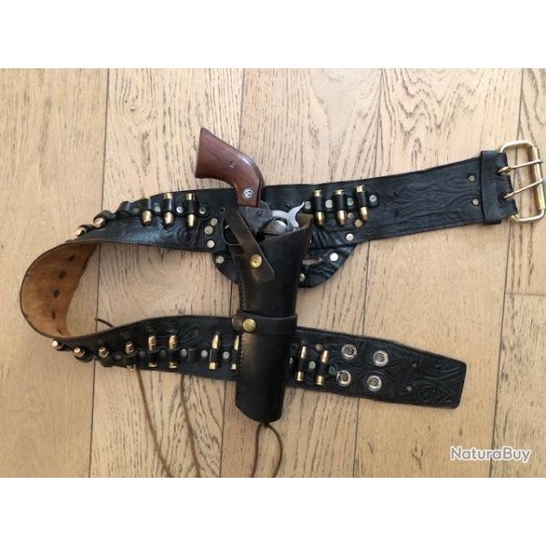 Holster semi artisanal avec cartouchi�re