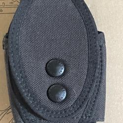 Gk pro porte menottes