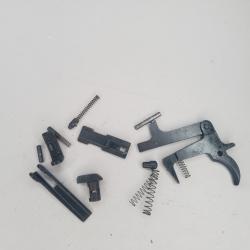 erma em1 usm1 22lr lot pieces sous garde /d&eacute;tente n3