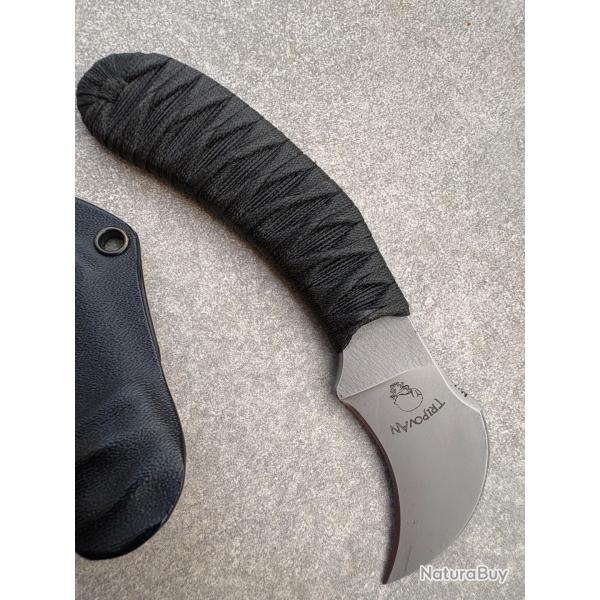 Tripovan Bastinelli knives