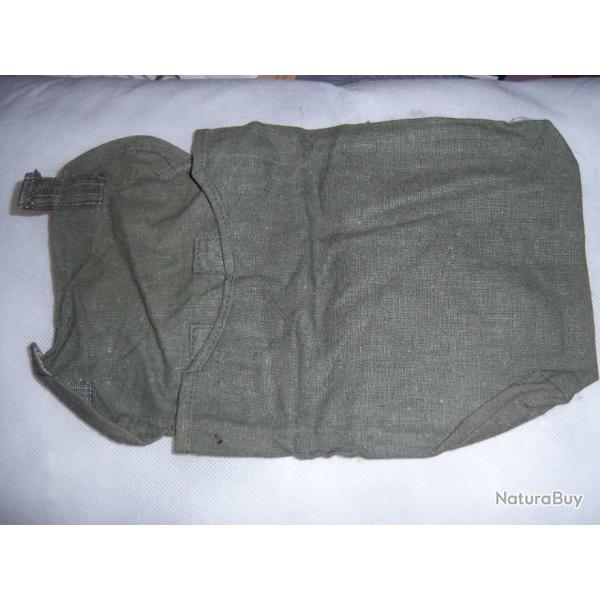 housse vide  pour  CAPE  ANTI GAZ se fixe sur le  masque a gaz  2ww original Normandie x