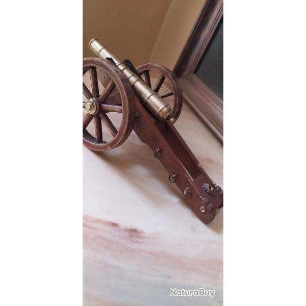 Canon d'artillerie ancien