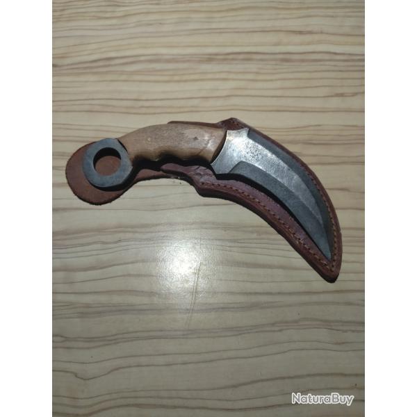 Karambit Damas avec �tuis 2