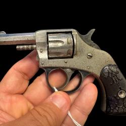 HARRINGTON RICHARDSON YOUNG AMERICA DA 1ST MODEL cal. 22 short num&eacute;ro 6216