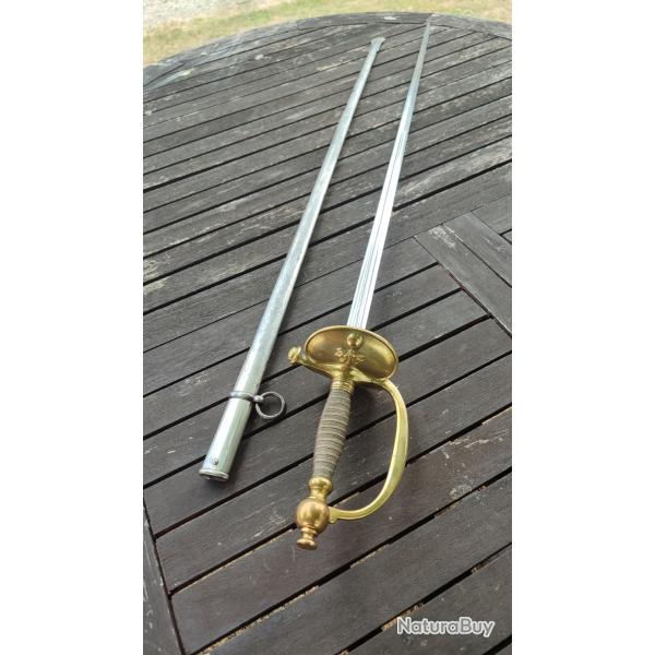 �p�e a clavier d'officier d'infanterie