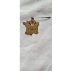 Insigne lib&eacute;ration WW2 original  ( 1 )