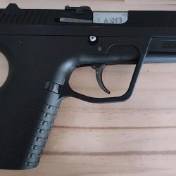 PISTOLET CZ 100.