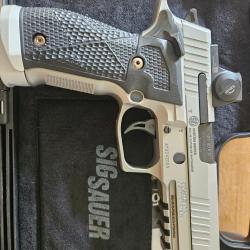 Magnifique Xfive STAS Sig Sauer P226avec point rouge sig import&eacute; EUachet&eacute; 2025