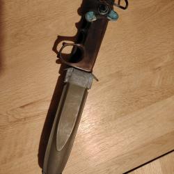 TRENCH KNIFE