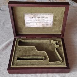 COFFRET DE PRESENTATION POUR COLT 1911 WW1