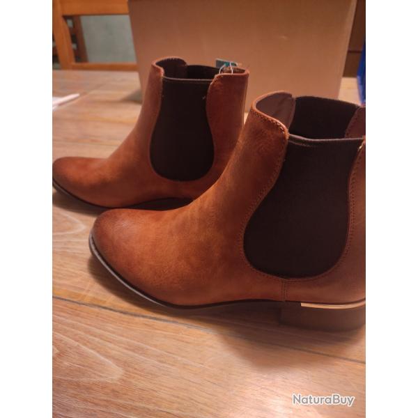 Paire de bottines neuves Merry Scott