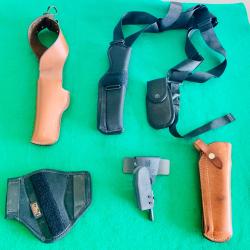Lot d'&eacute;tuis - de hosters pour armes de poing - GK - Pony - Scorpion - Bianchi etc