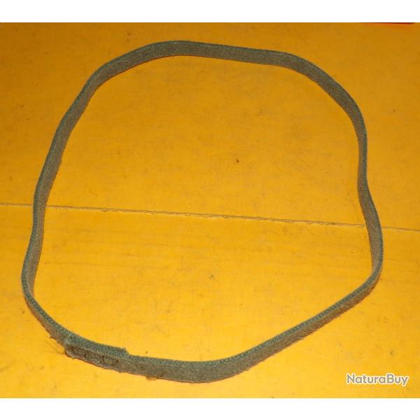ELASTIQUE POUR CASQUE , UTILISE POUR MAINTENIR LE COUVRE CASQUE ET SOUVENT POUR TENIR UN PANSEMENT O