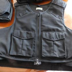 GILET PARE LAMES CROISE NOIR TAILLE REGLABLE L/XL