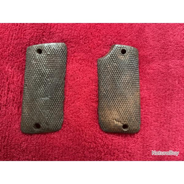 Paire de plaquettes en bois pistolet
