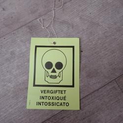 Fanion / Etiquette d'ordonnance suisse : INTOXIQUE