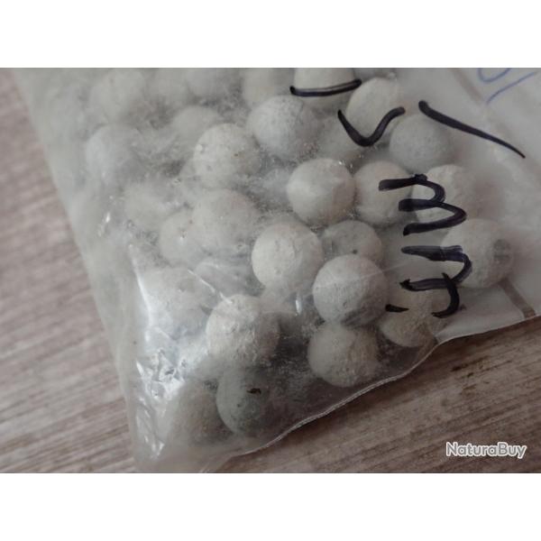 Lot d'Ogives anciennes en plomb pour d�corer vos armes � poudre noire.
