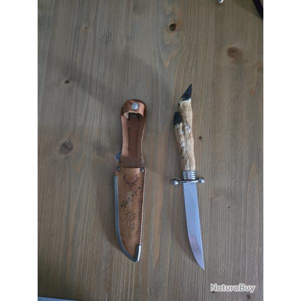 Couteau de chasse patte de chevreuil