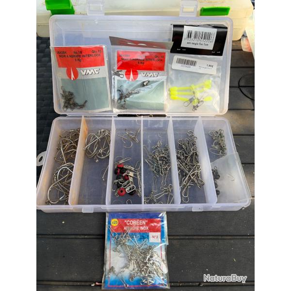 Bo�tes divers hame�ons et agrafes p�ches en mer