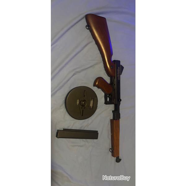 Thompson M1A1 CYMA AEG (2J) avec 2 chargeurs