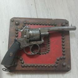 Revolver 9mm &agrave; broche