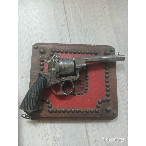 Revolver 9mm � broche