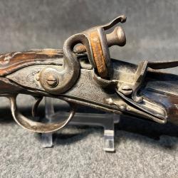 Pistolet a silex XVIII&egrave;me