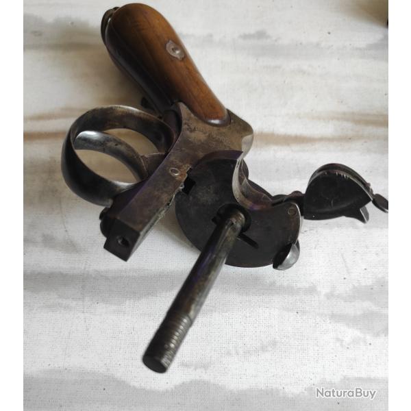 Revolver a broche lefaucheux