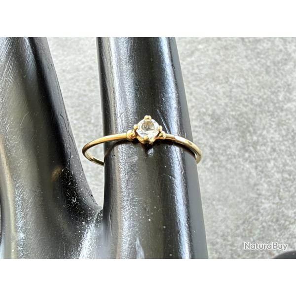 Bague solitaire or jaune 18 carats et strass - taille 53