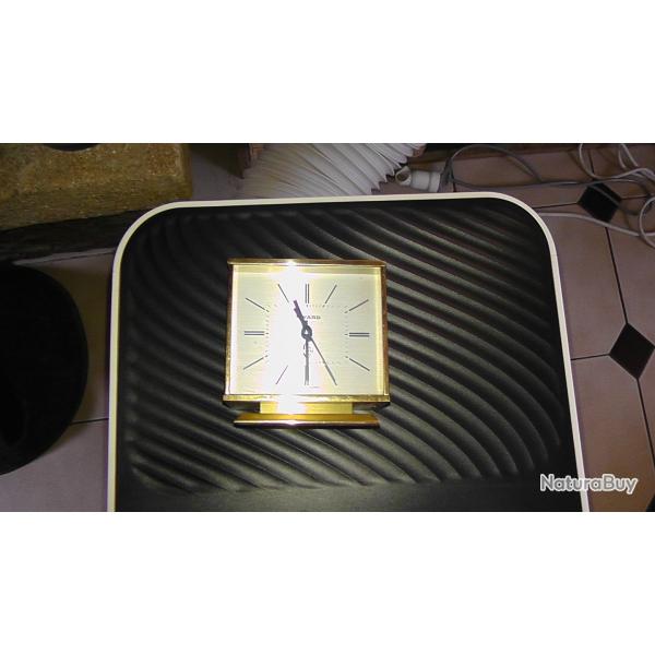 reveil bayar quartz