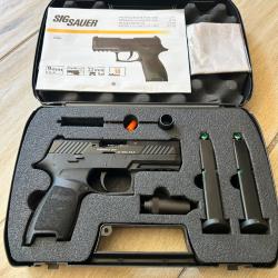 Sig Sauer P320 + chargeur suppl&eacute;mentaire et embout long 110mm calibre .68
