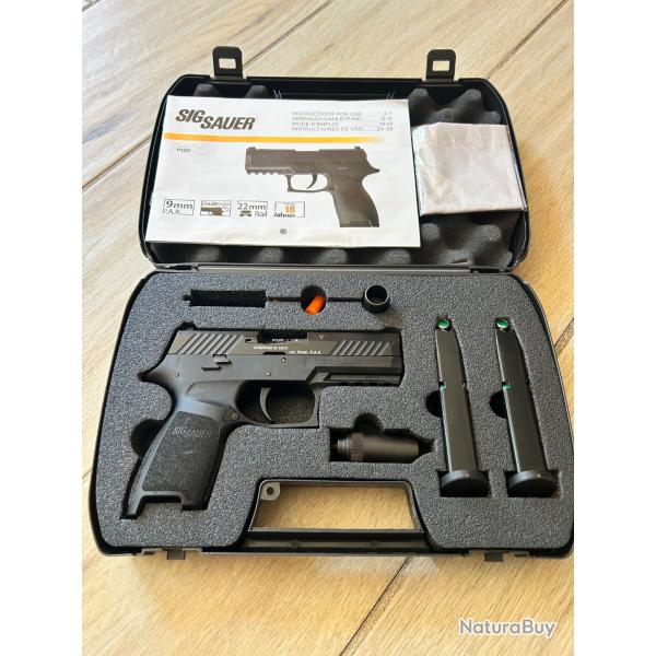 Sig Sauer P320 + chargeur suppl�mentaire et embout long 110mm calibre .68