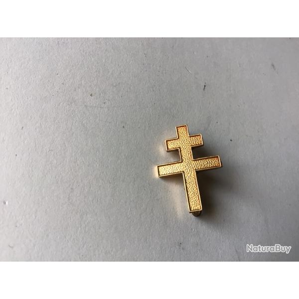 VENDU PAR LE-CUIRASSIER N� 27 BROCHE CROIX DE LORRAINE COULEUR OR 21 X 15,6 MM