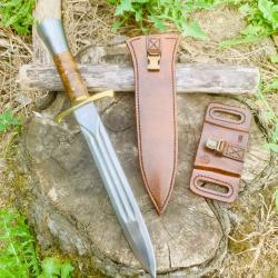 dague de chasse d'artisan / loupe de LAUREL grade 3 / fourreau, porte fourreau cuir / lame 4 gorges