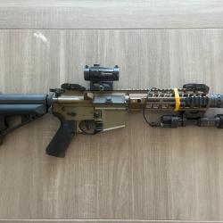 VFC M4 Avalon Saber CQB AEG (Tan)