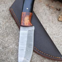 Skinner Couteau Damas Lame 256 Couches Lame Drop Point Manche R&eacute;sine Fabr Artisanale Etui Cuir