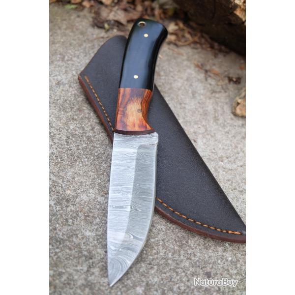 Skinner Couteau Damas Lame 256 Couches Lame Drop Point Manche R�sine Fabr Artisanale Etui Cuir