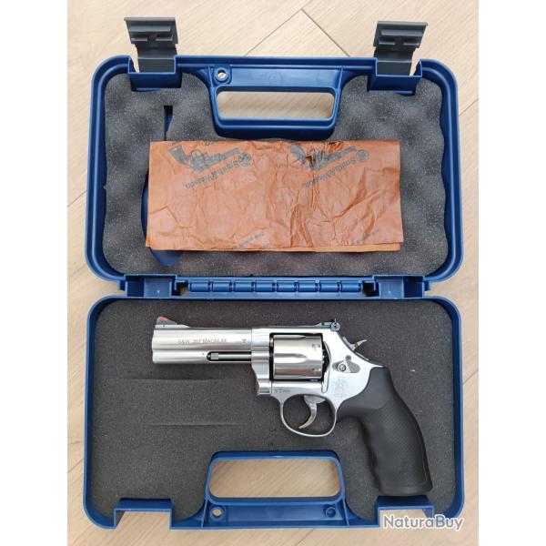 SMITH & WESSON 686 4" cal.357 mag -38 Sw Special